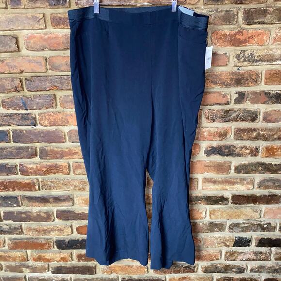 NWT Catherine's Navy Blue Wide Leg Pull-On Crop Pants Women's Size 2XWP - Picture 1 of 8
